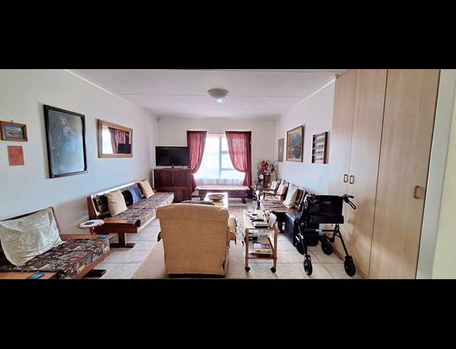 3 BEDROOM HOUSE FOR SALE IN FRAAIUITSIG